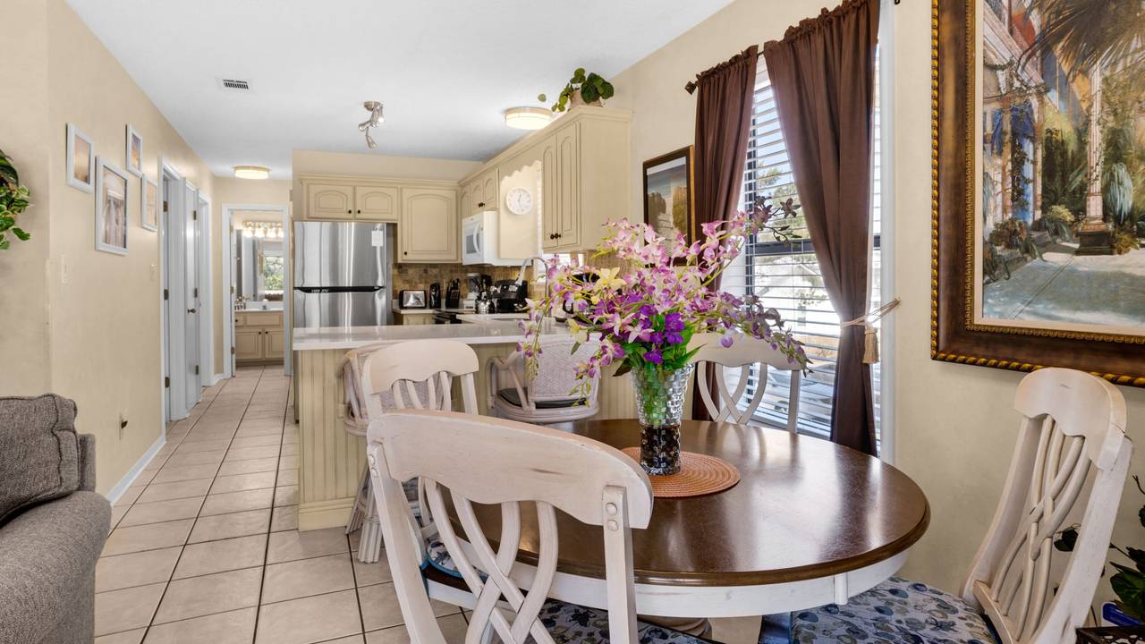 Beachwood Villas 13H Dining area Beachwood Villas 13H Dining area