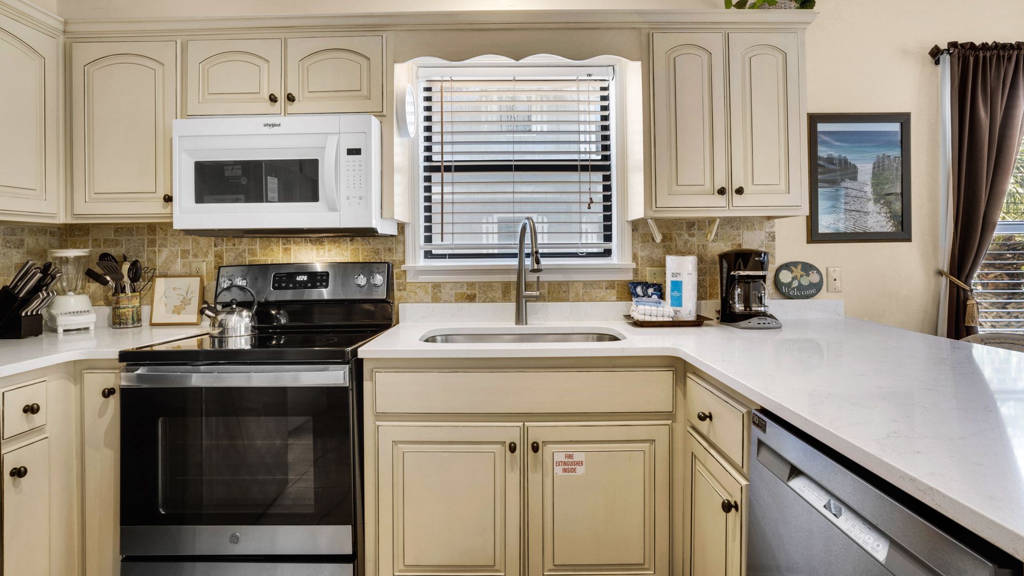 Beachwood Villas 13H Kitchen 