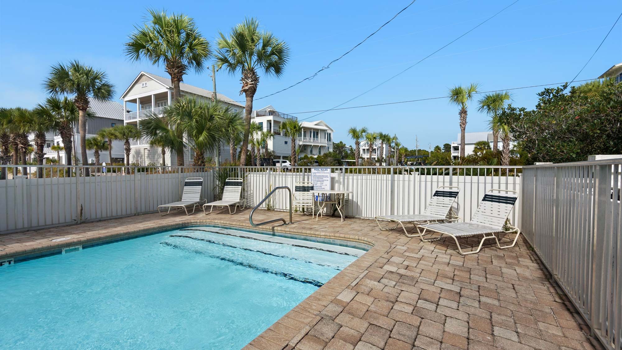 Commodores Retreat Pool