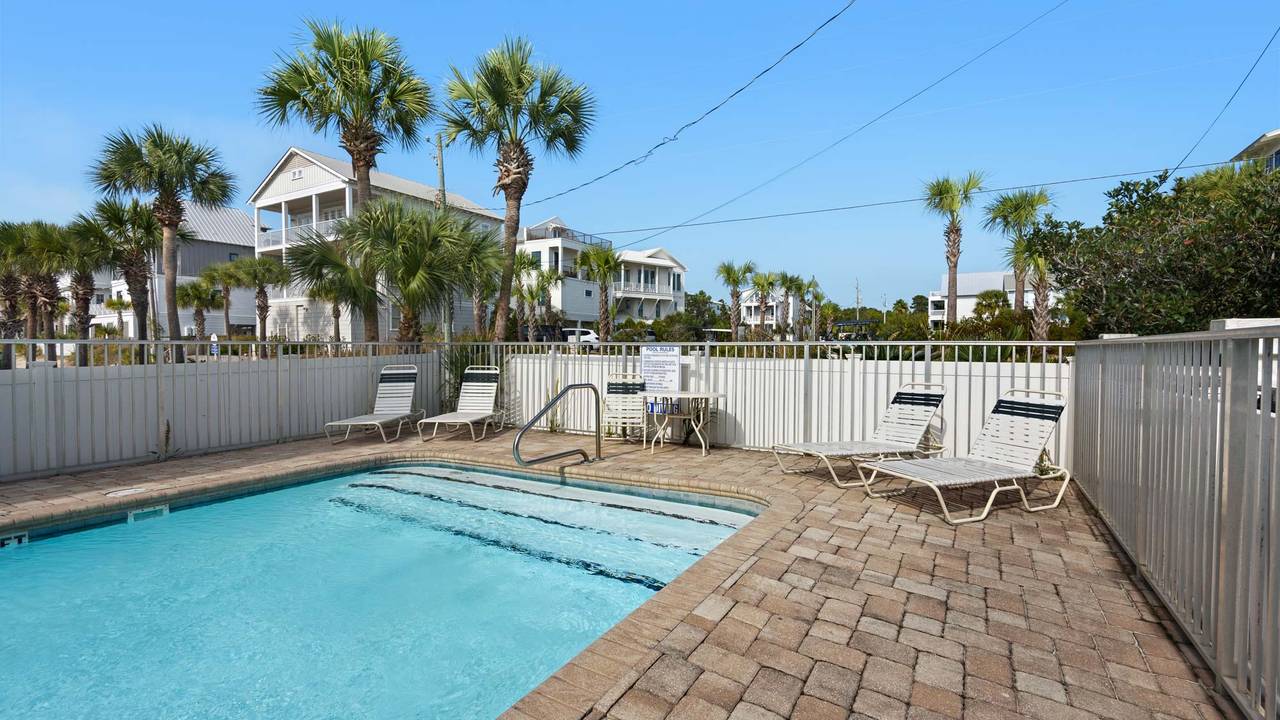 Commodores Retreat Pool Commodores Retreat Pool