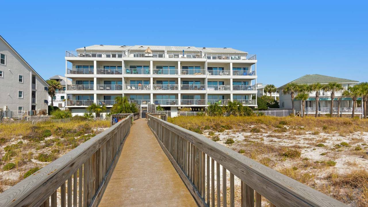 Commodores Retreat Boardwalk Commodores Retreat Boardwalk