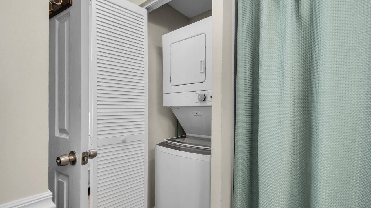 Commodore's Retreat 106 Commodore's Retreat 106