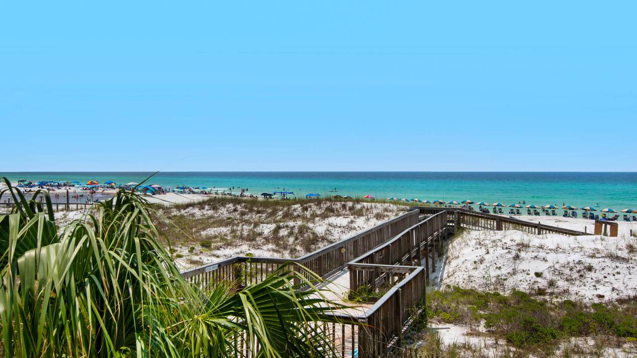 Commodore's Retreat 106 Commodore's Retreat 106