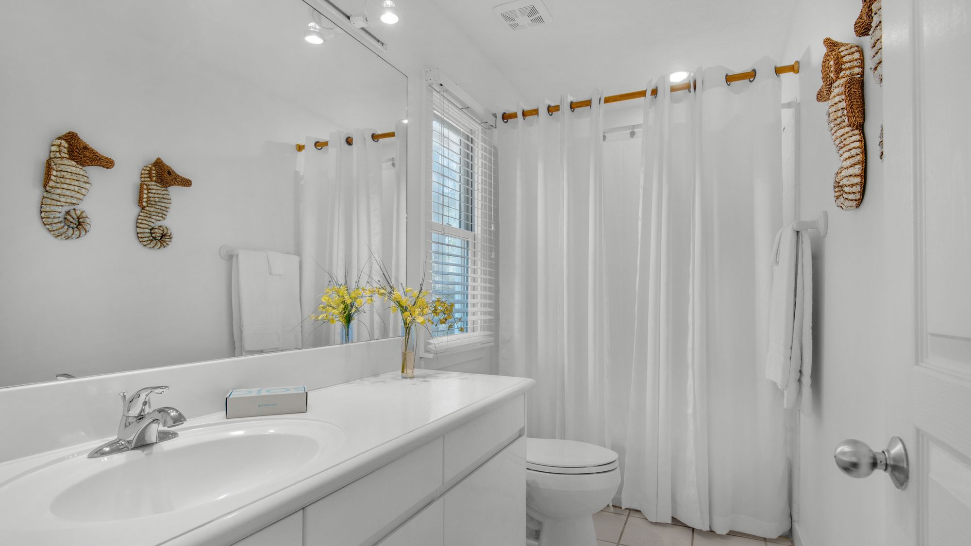 Crow's Nest 2nd Floor Private Bathroom