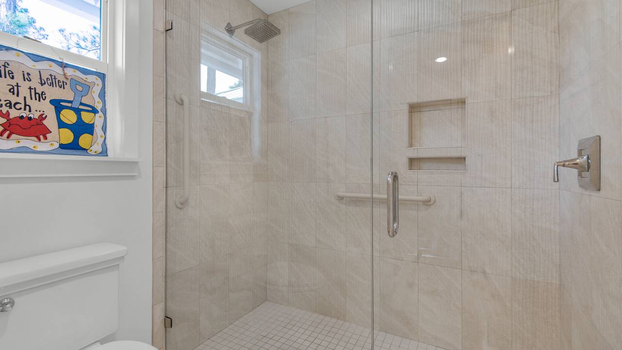 Crow's Nest 2nd Floor Private Bathroom Crow's Nest 2nd Floor Private Bathroom