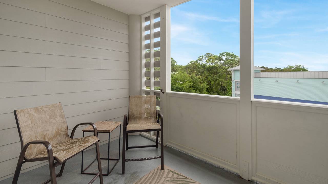 Cassine Station 302 Balcony Cassine Station 302 Balcony