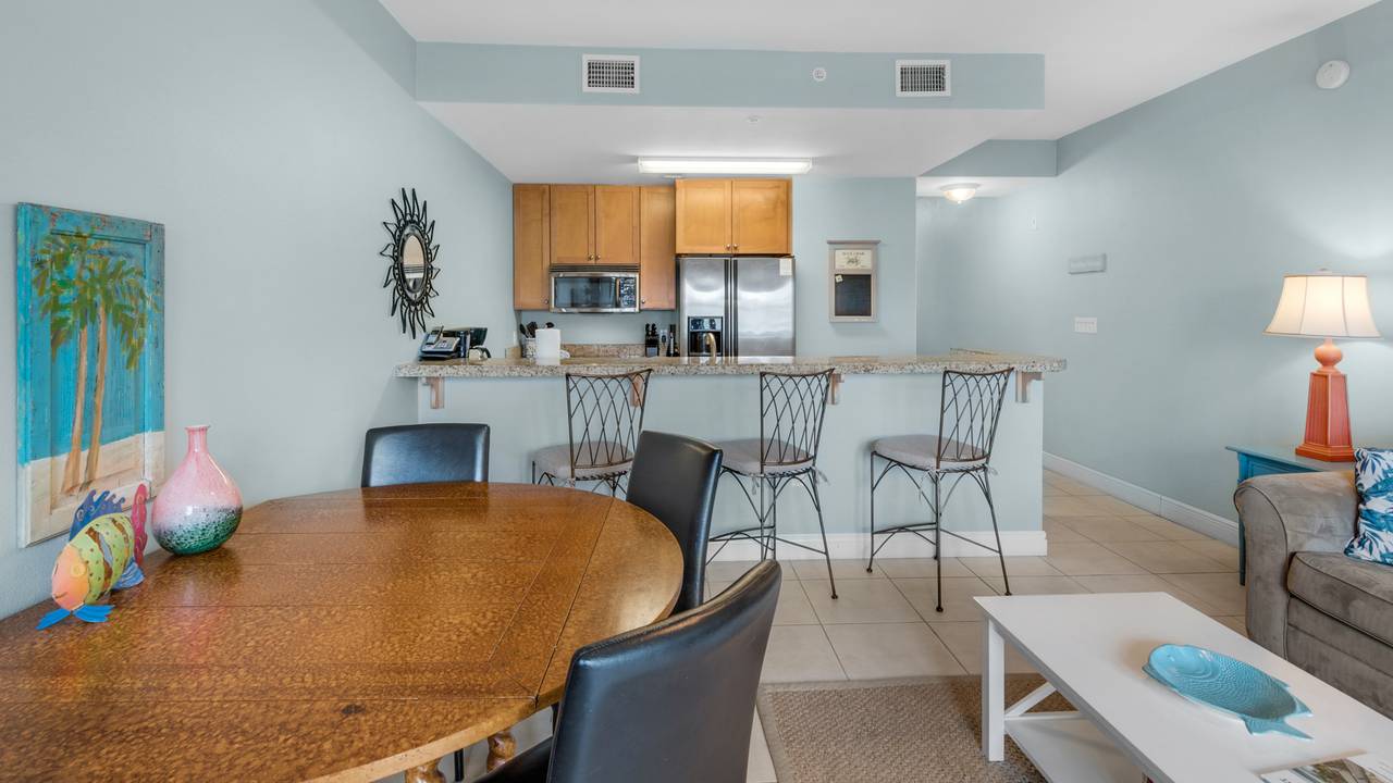 Cassine Station 302 Main Living Area and Kitchen Cassine Station 302 Main Living Area and Kitchen