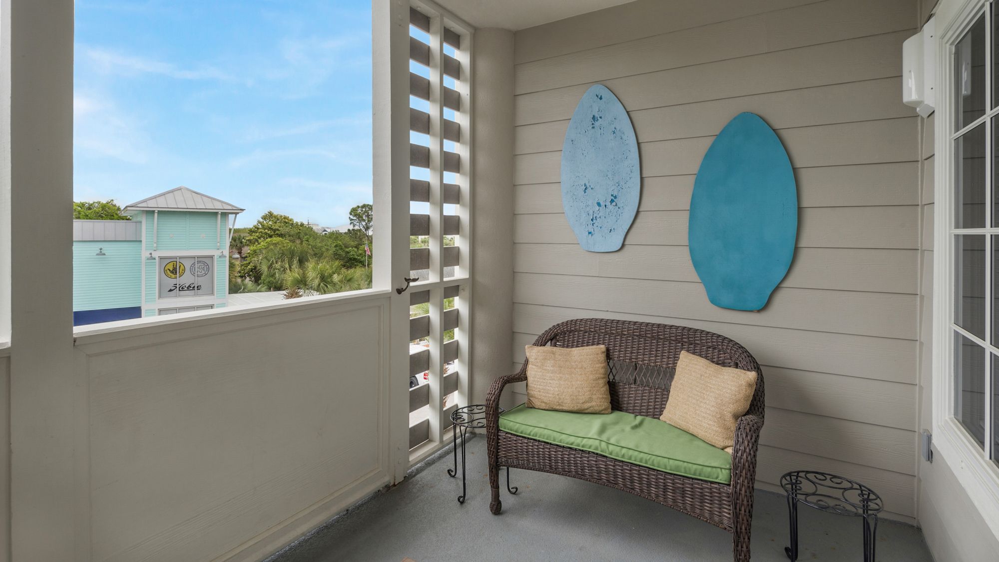 Cassine Station 302 Balcony