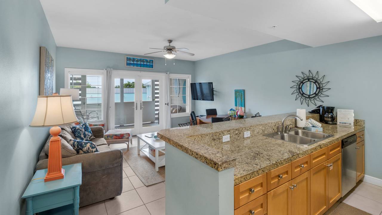 Cassine Station 302 Main Living Area and Kitchen Cassine Station 302 Main Living Area and Kitchen