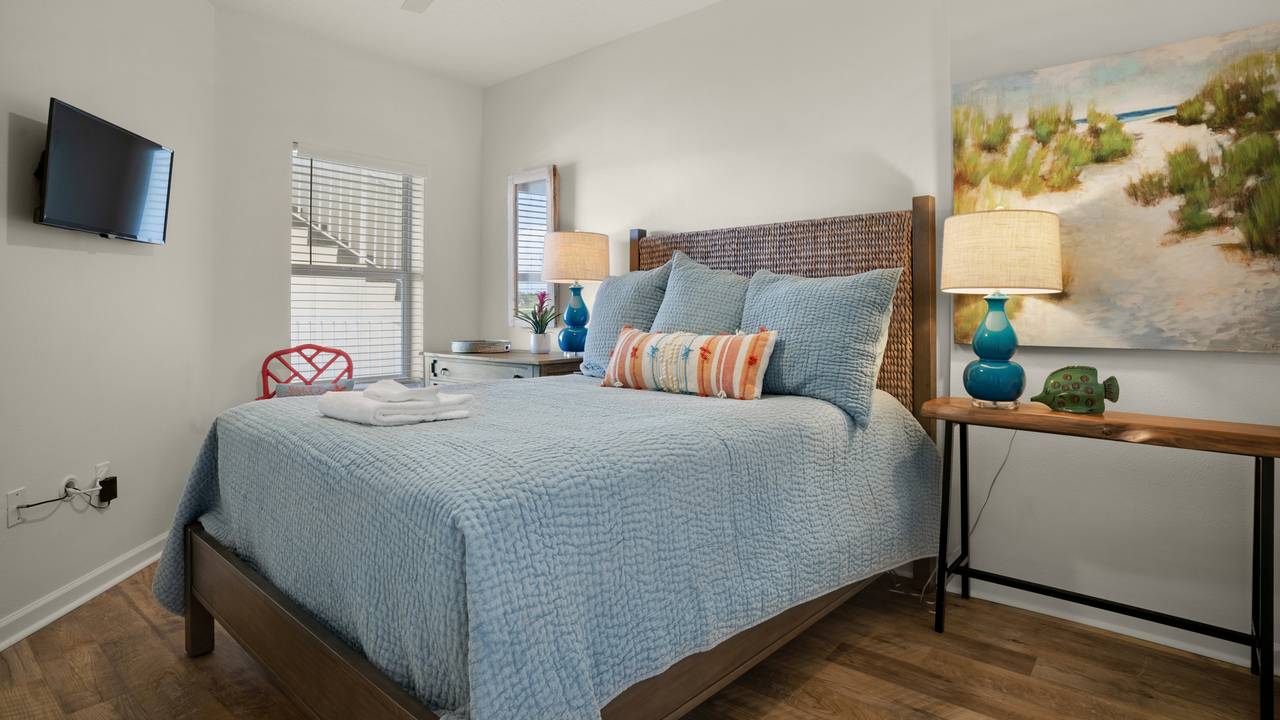 Dunes of Seagrove 201B Queen Guest Bedroom Dunes of Seagrove 201B Queen Guest Bedroom