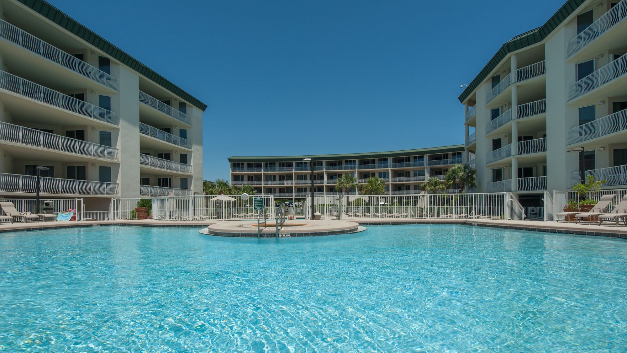 Dunes of Seagrove Grounds and Amenities