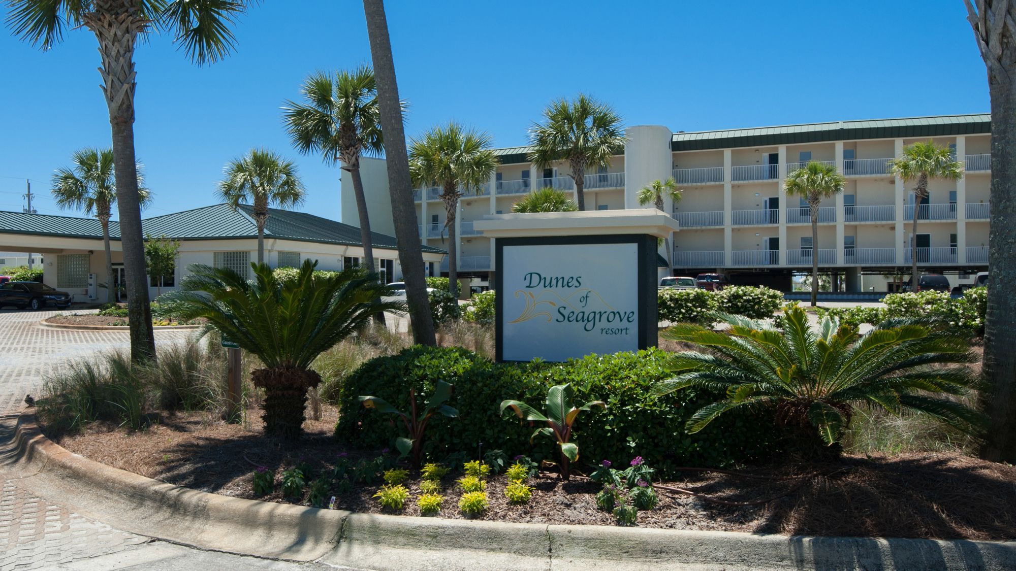 Dunes of Seagrove Grounds and Amenities