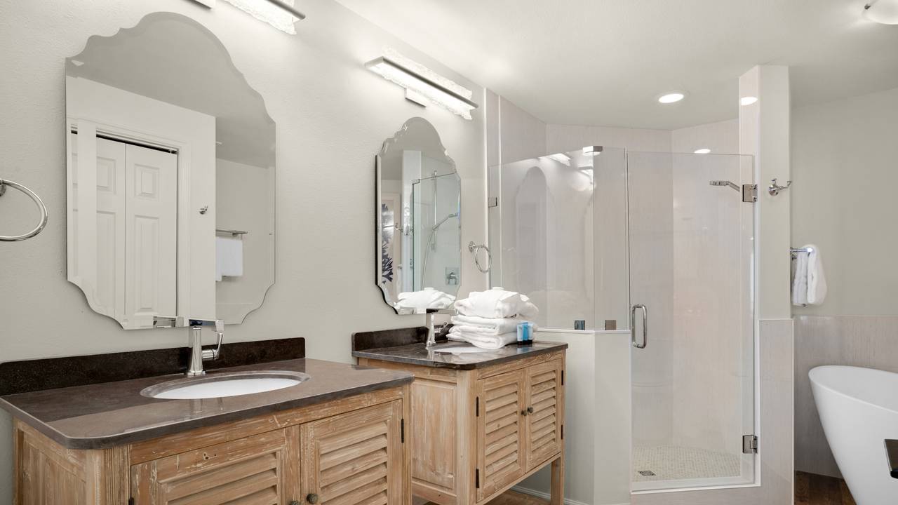 Dunes of Seagrove 201B Master Bathroom Dunes of Seagrove 201B Master Bathroom