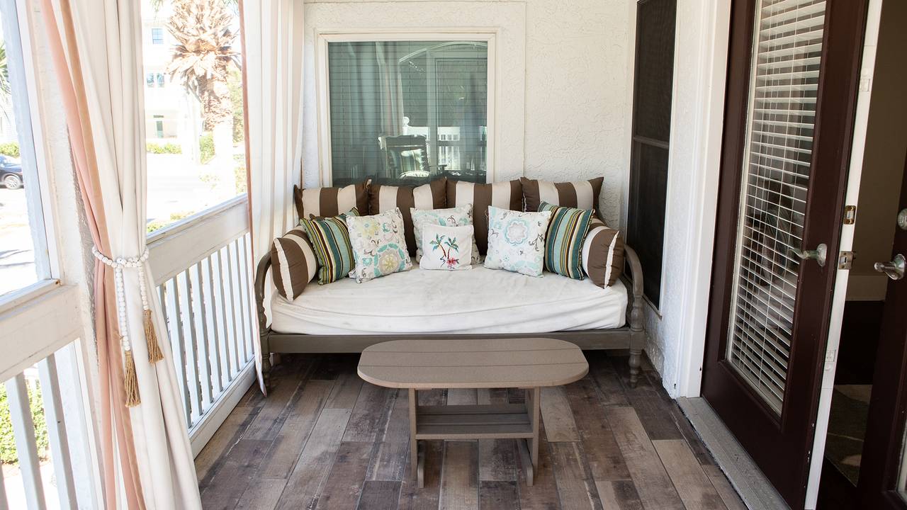 Dolphin House Dolphin House