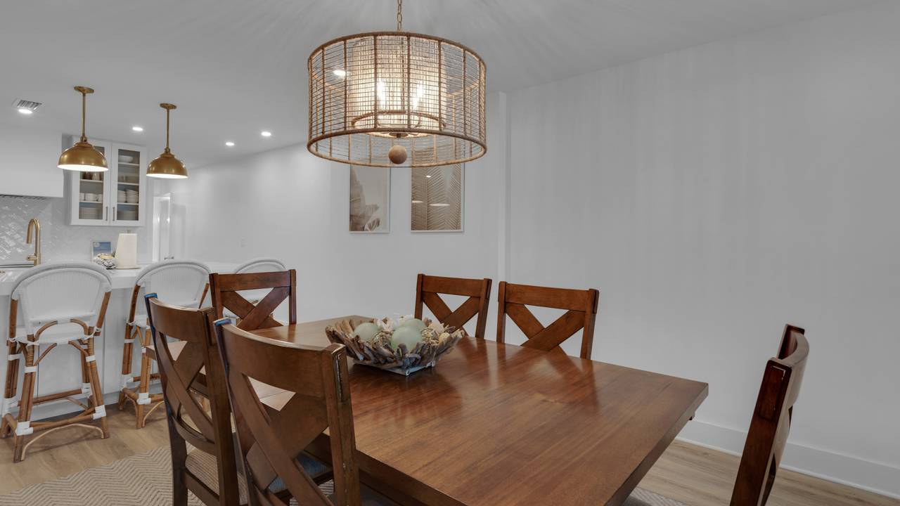Dune Villas 3B Dining Area into Kitchen Dune Villas 3B Dining Area into Kitchen