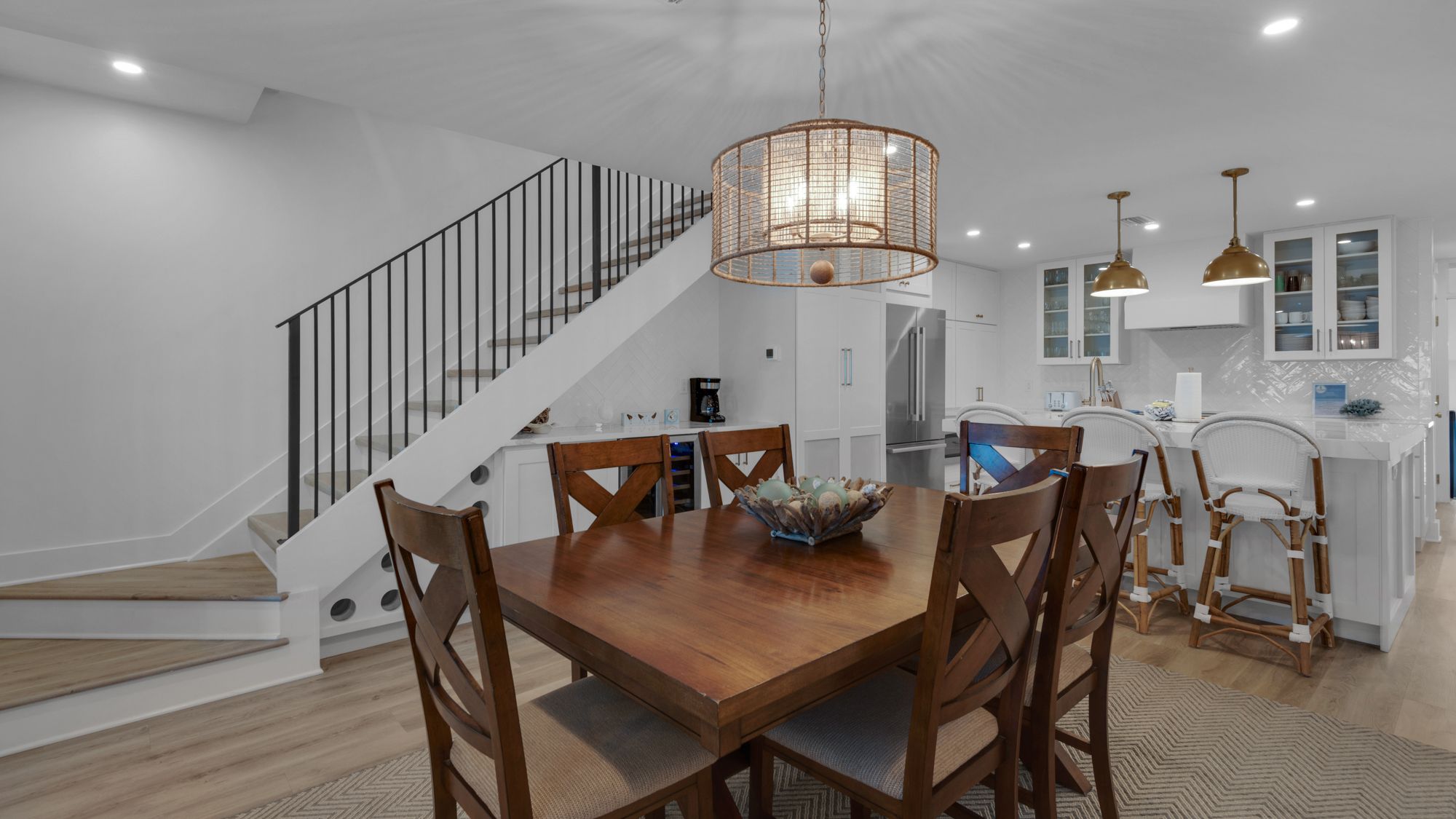 Dune Villas 3B Dining Area into Kitchen