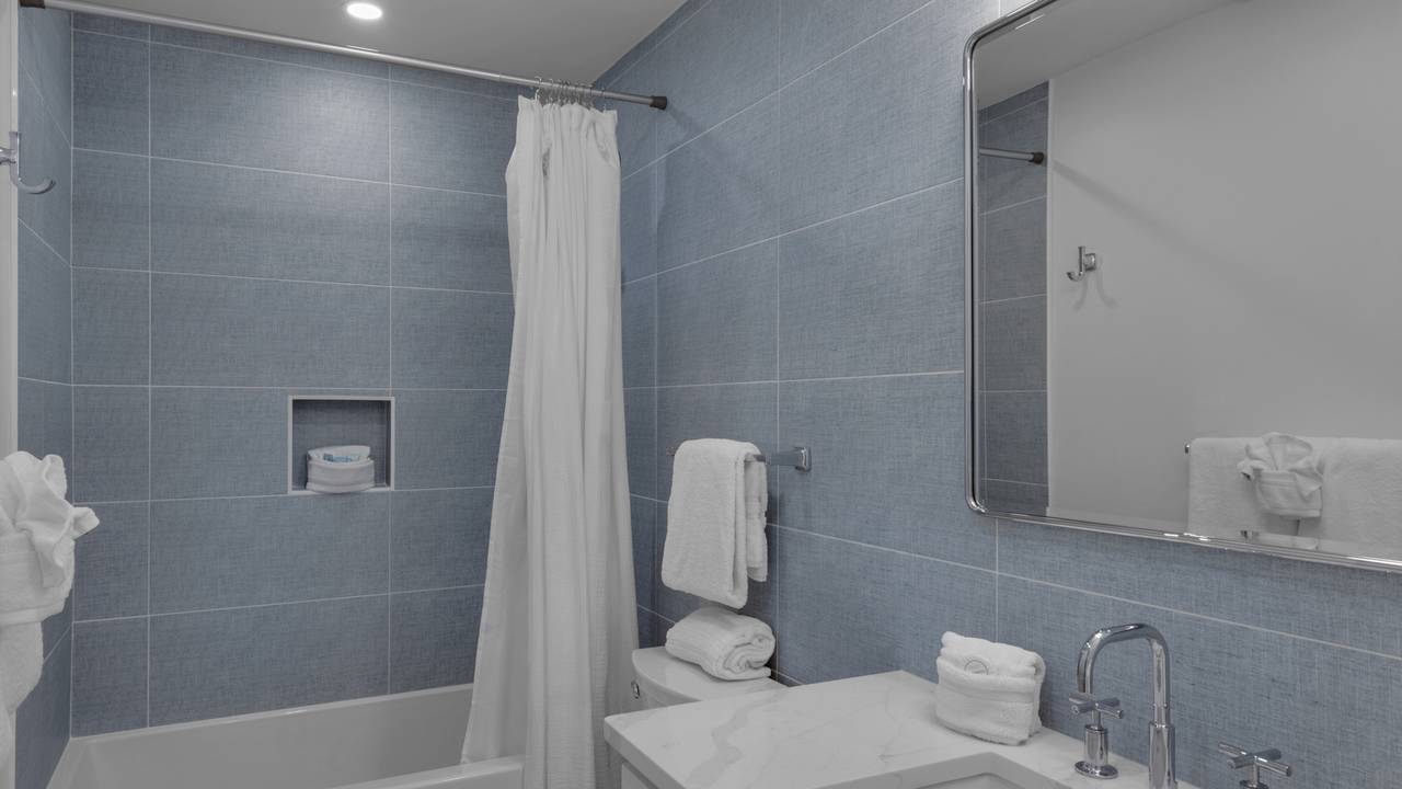 Dune Villas 3B Guest Bathroom Dune Villas 3B Guest Bathroom