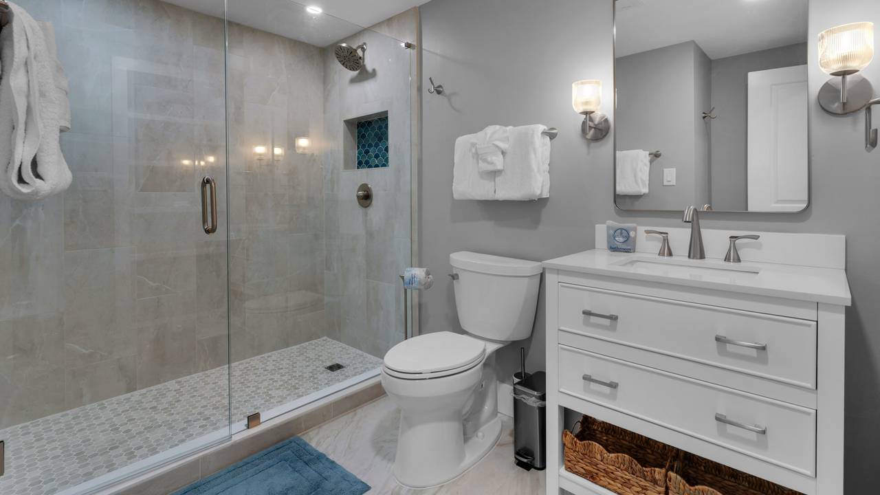 Emerald Hill 1 Emerald Hill 1