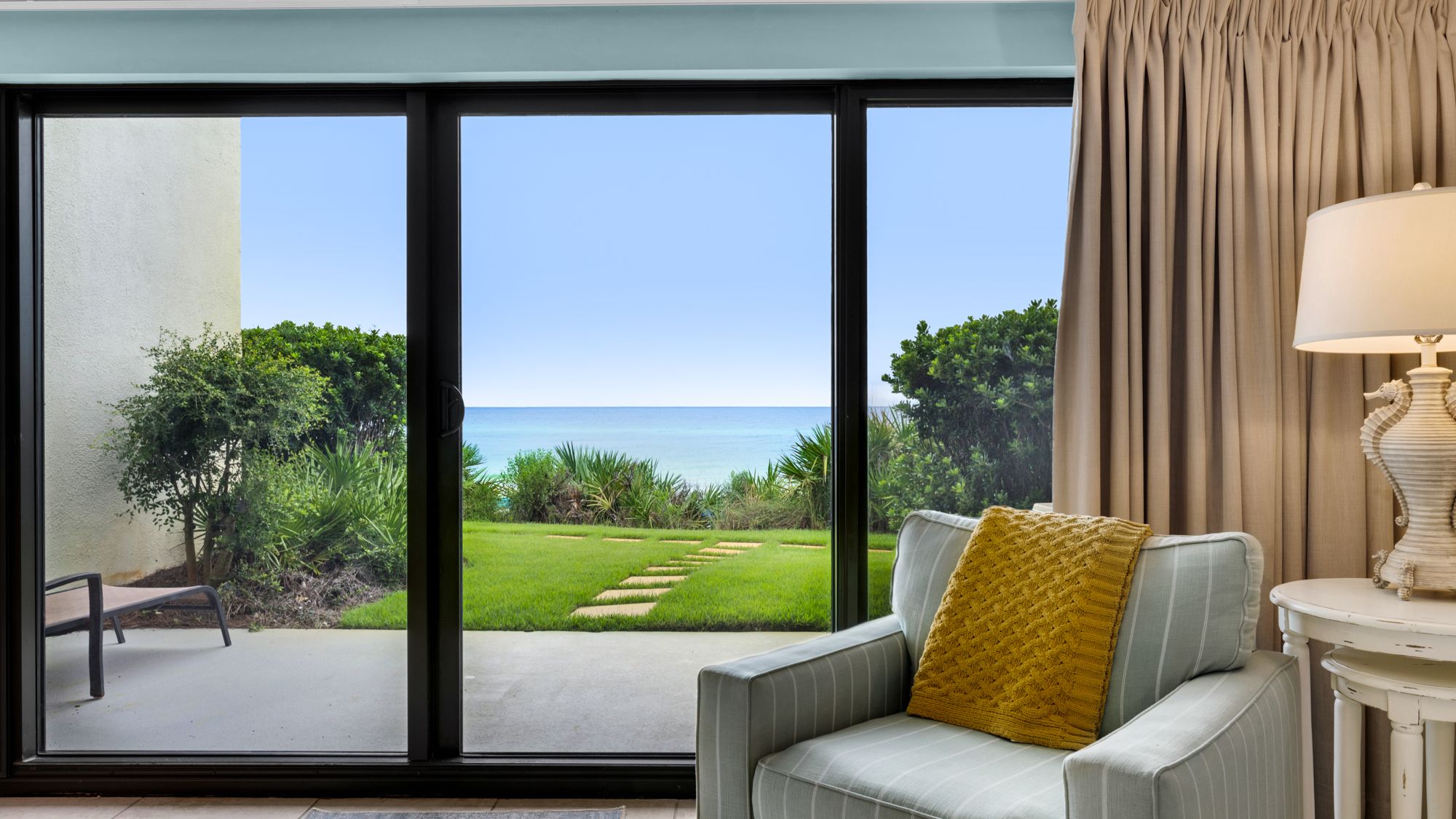 Emerald Hill 5 Living Area