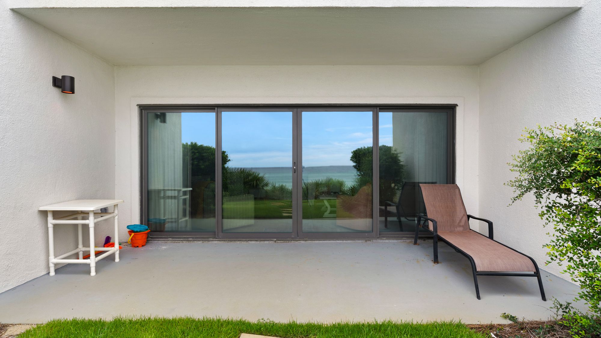 Emerald Hill 5 Patio Area