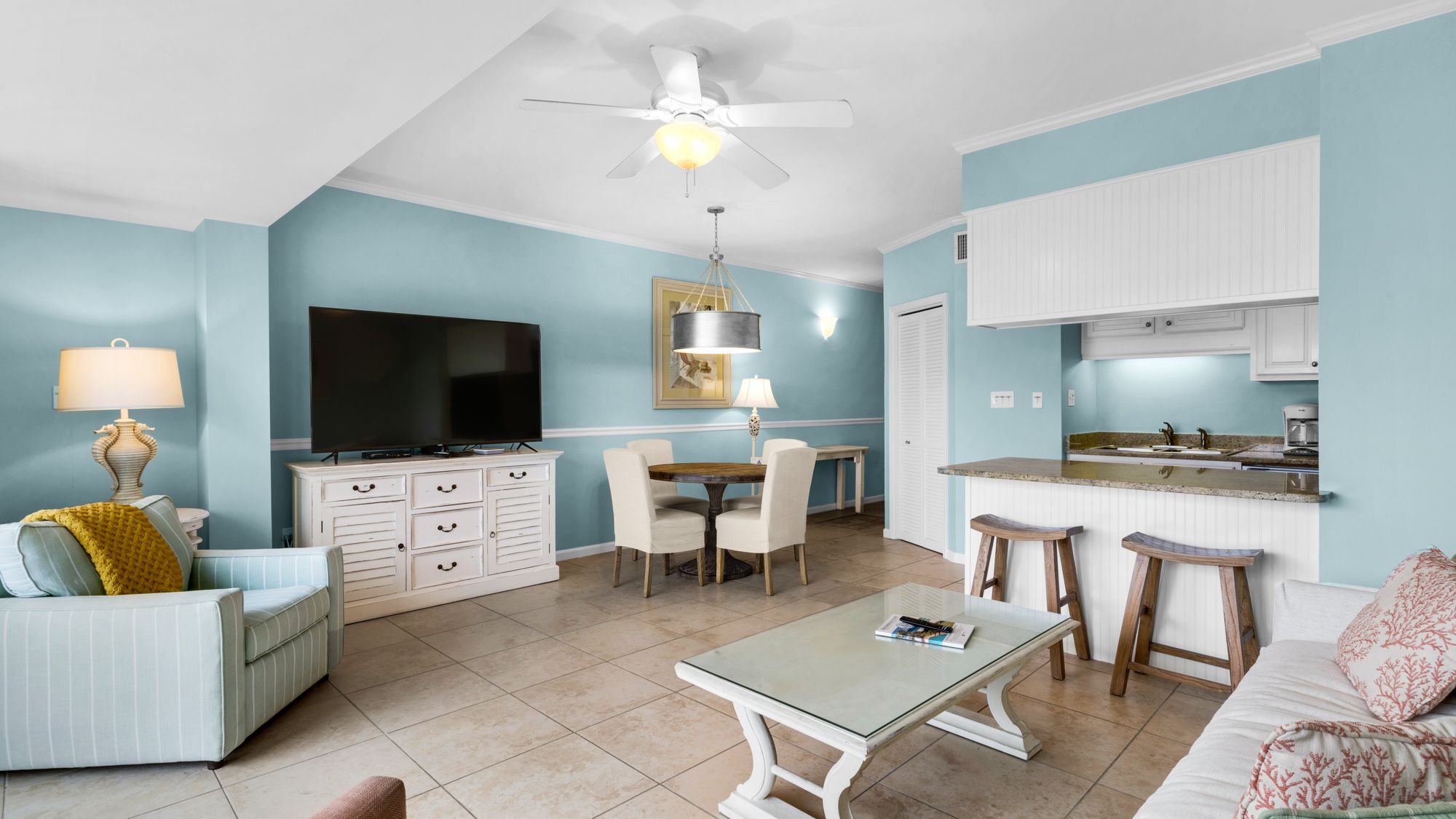 Emerald Hill 5 Living Area