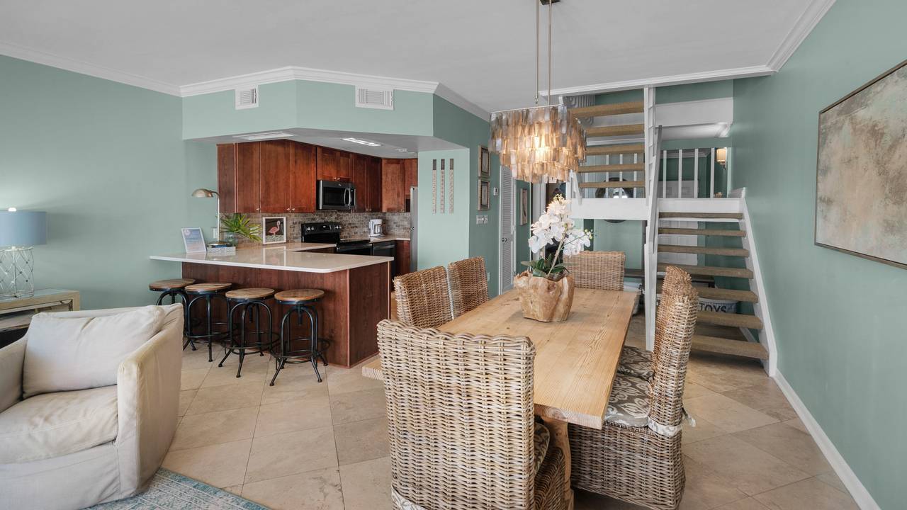 Emerald Hill 6 Emerald Hill 6