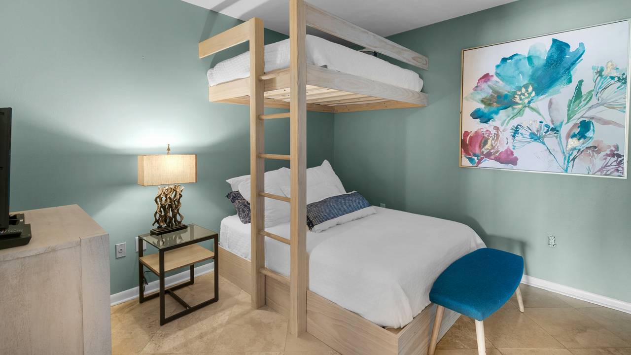 Emerald Hill 6 Emerald Hill 6