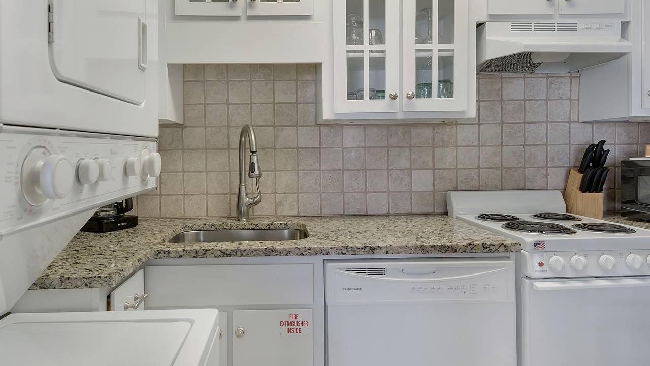 Emerald Hill 19 Emerald Hill 19