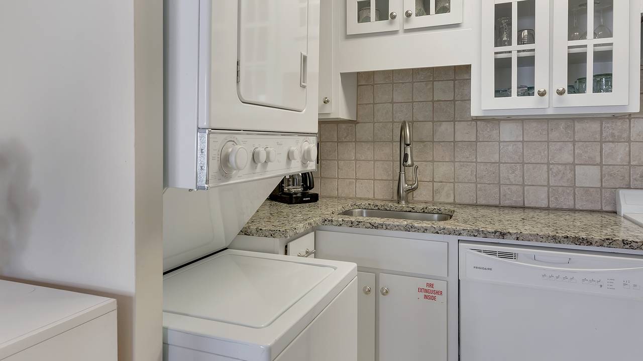 Emerald Hill 19 Emerald Hill 19