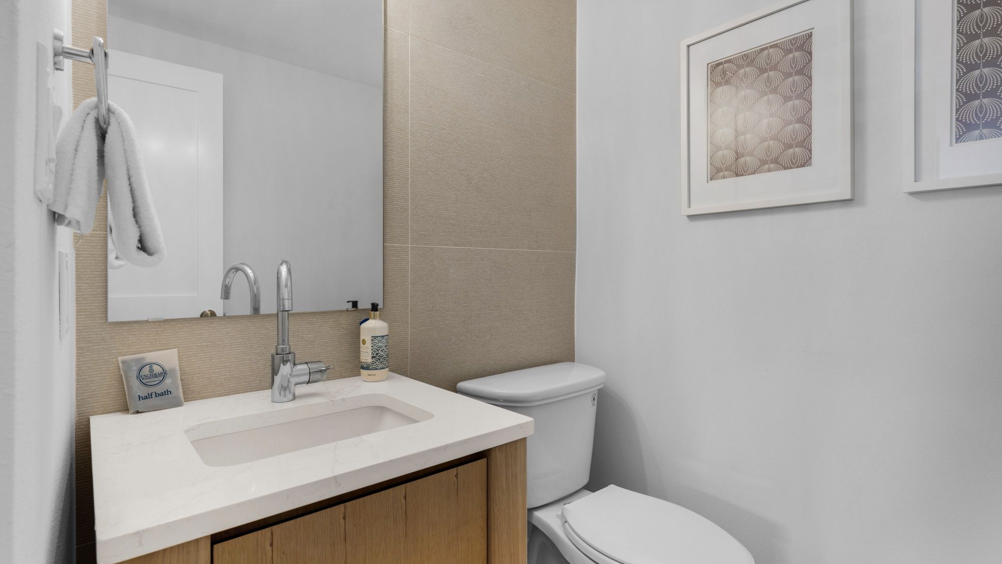 Emerald Hill 22 - Guest Bathroom