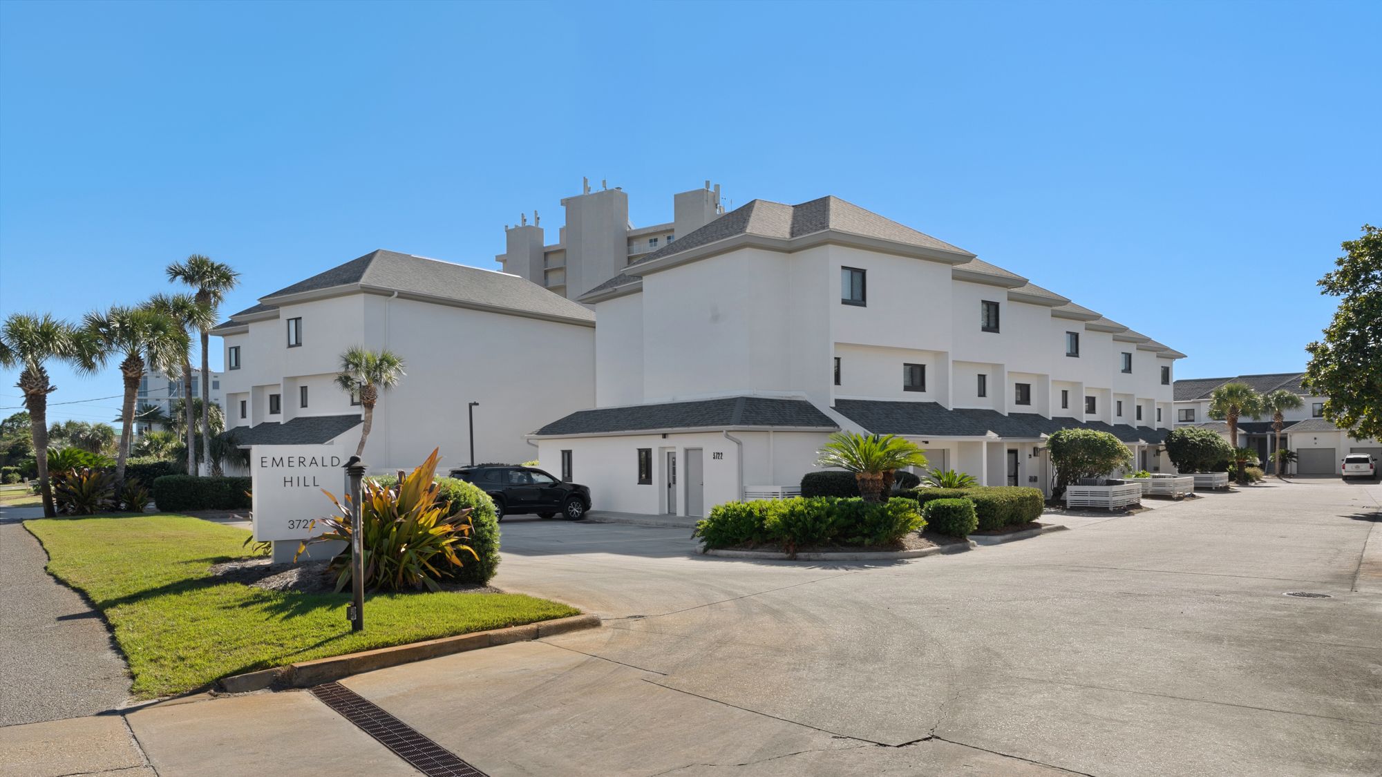 Emerald Hill - Neighborhood