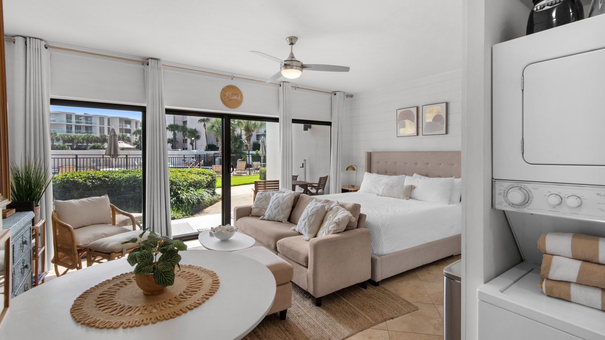 Emerald Hill 23 - Pool Side Studio Views