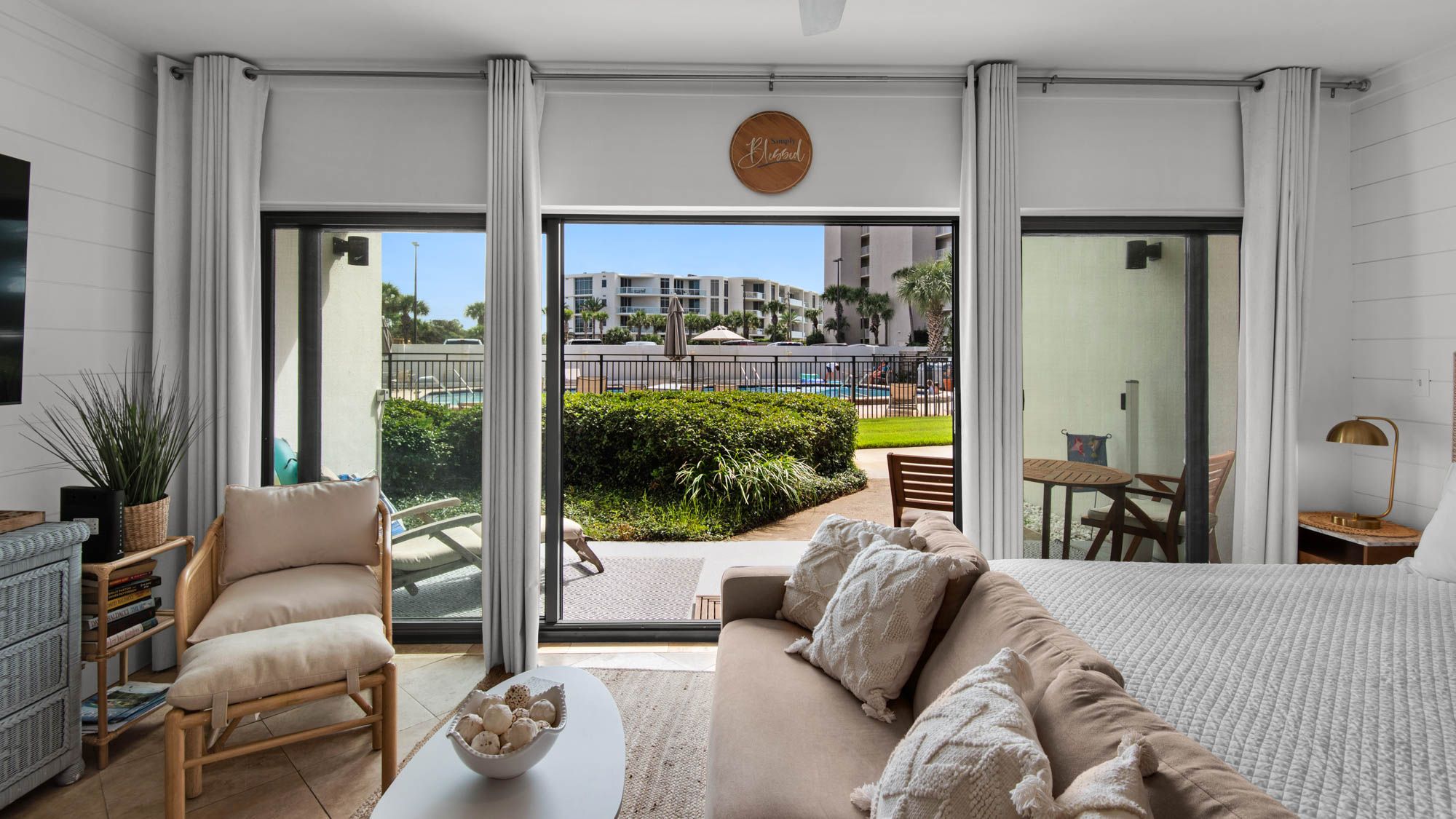 Emerald Hill 23 - Pool Side Studio Views