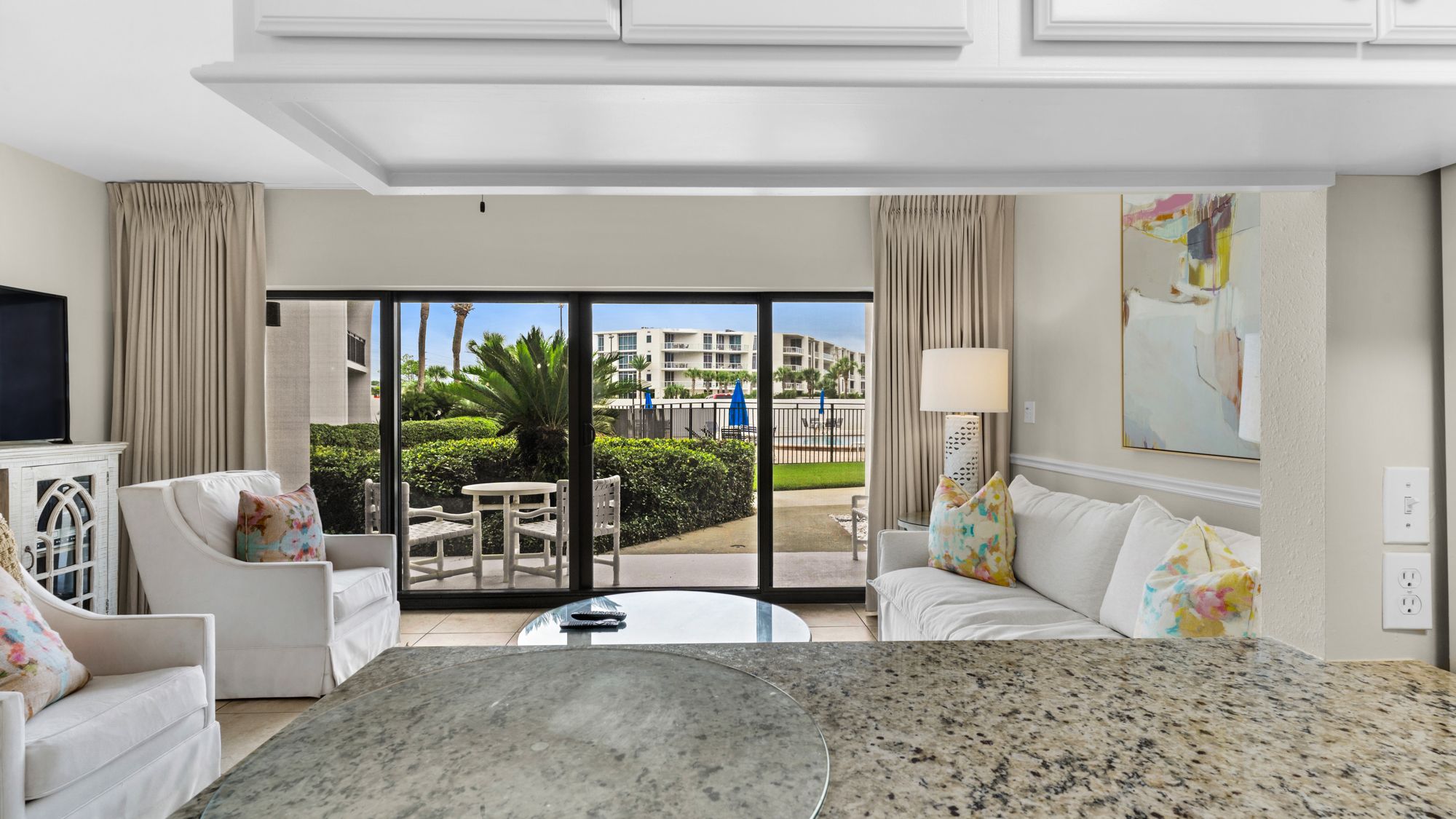 Emerald Hill 27 Kitchen & Living Area