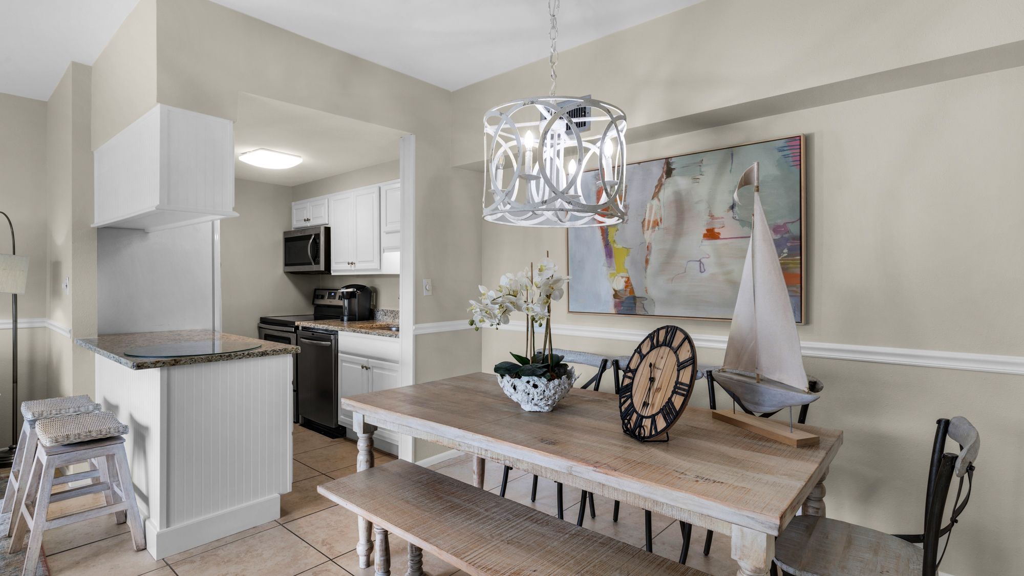 Emerald Hill 27 Kitchen & Dining Area