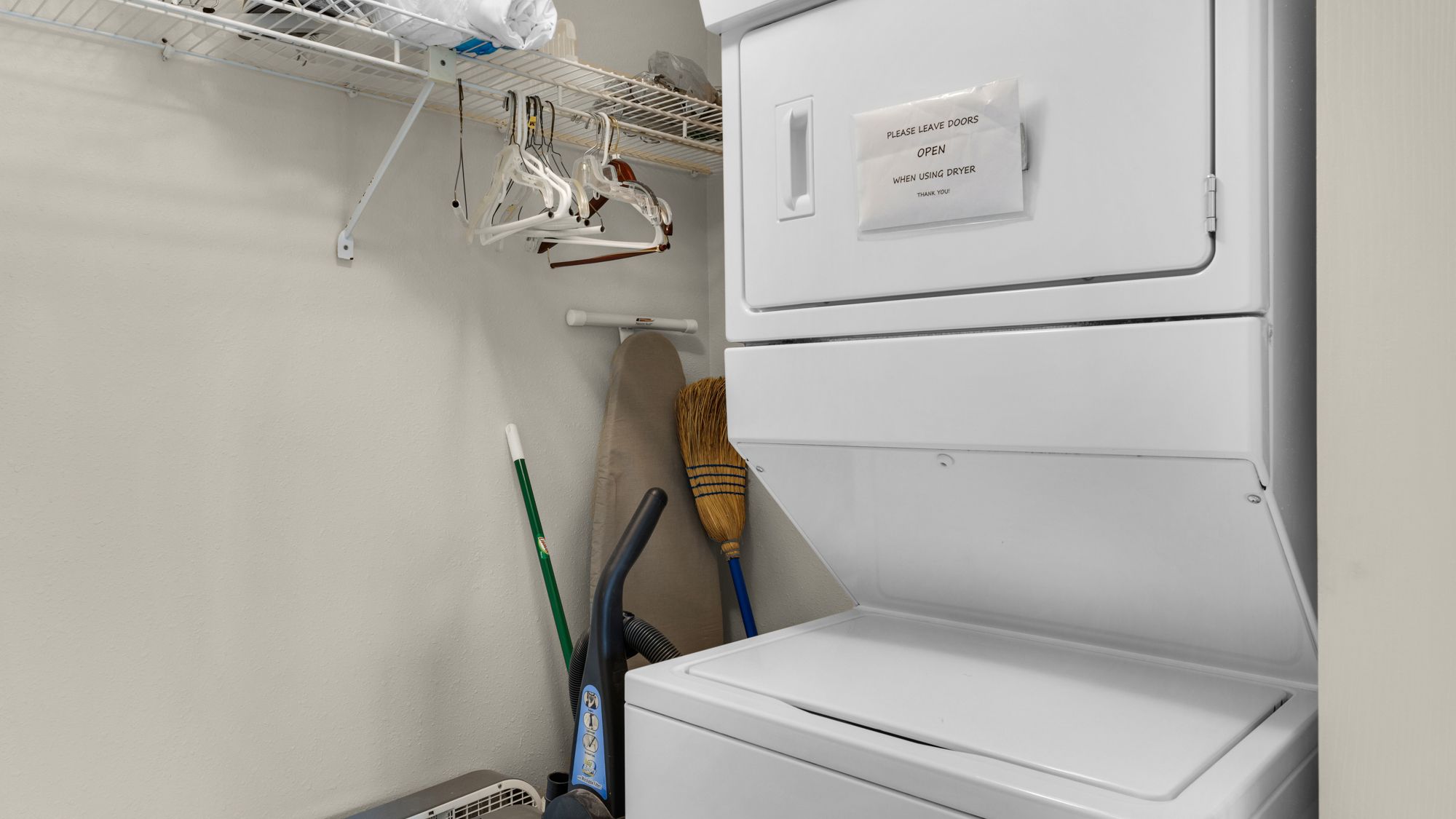 Emerald Hill 27 Washer & Dryer