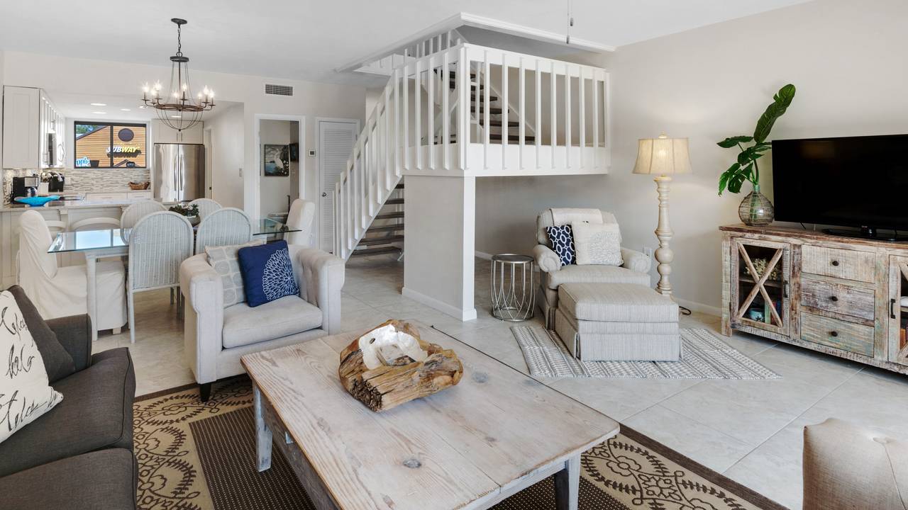 Emerald Hill 36 Emerald Hill 36