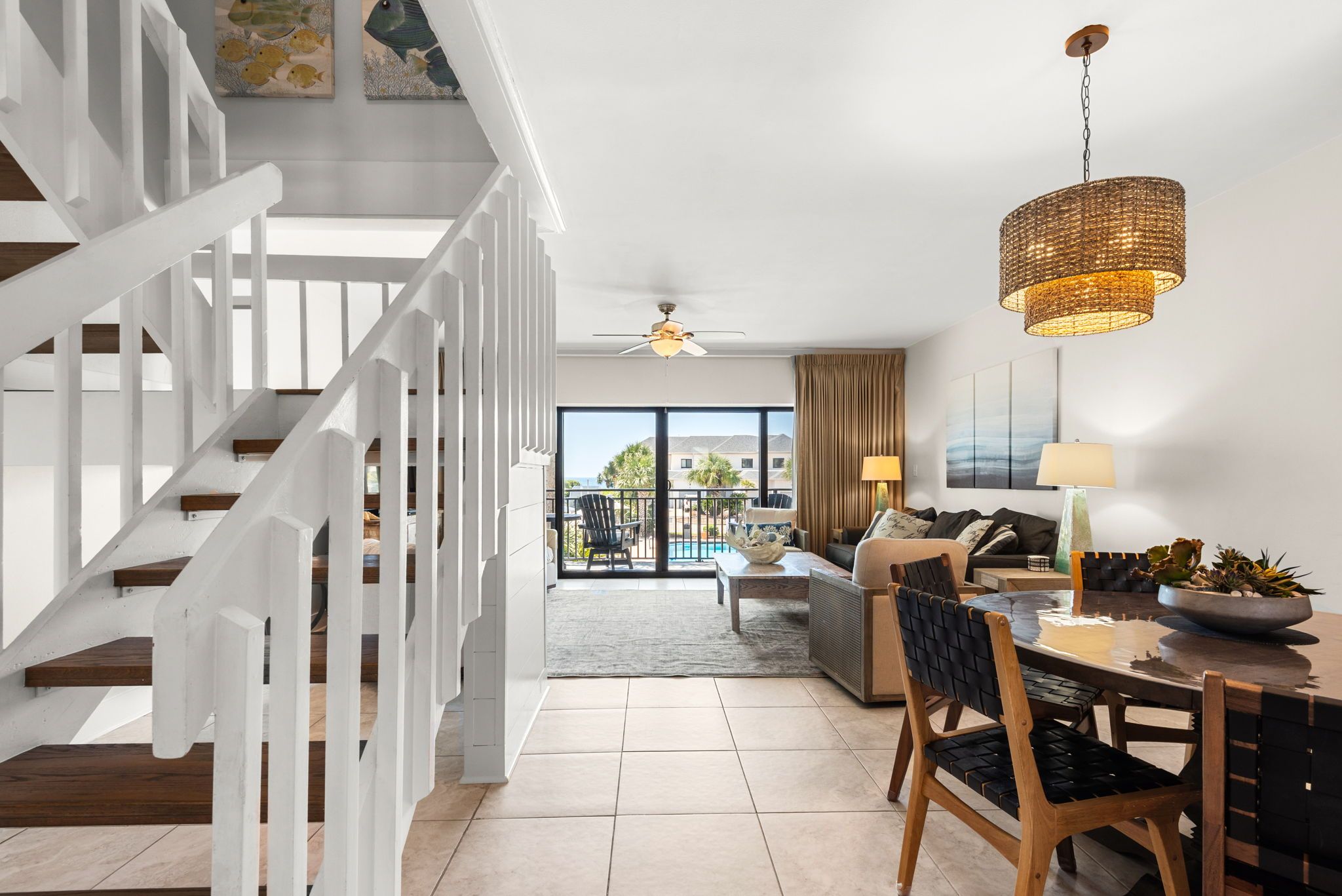 Emerald Hill 36 - Dining & living area