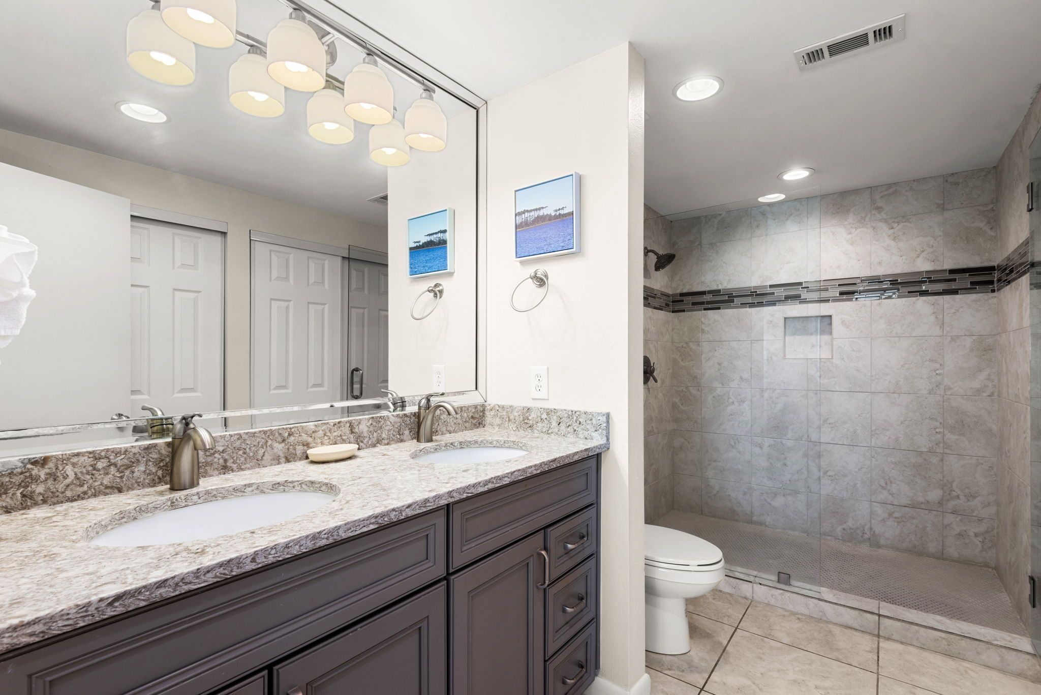 Emerald Hill 36 - Master Bathroom