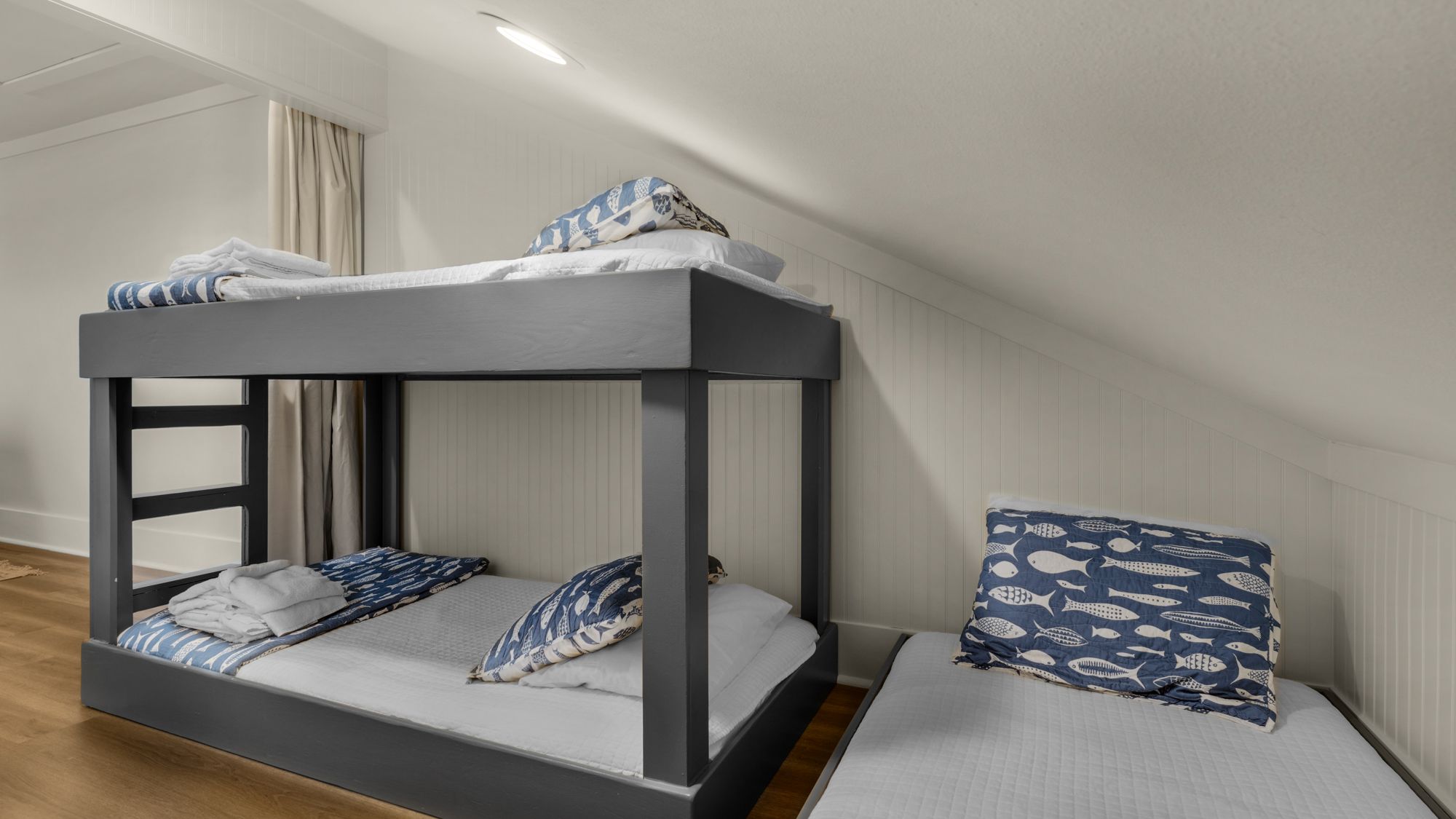 Eastern Shores 211 Bunk Beds