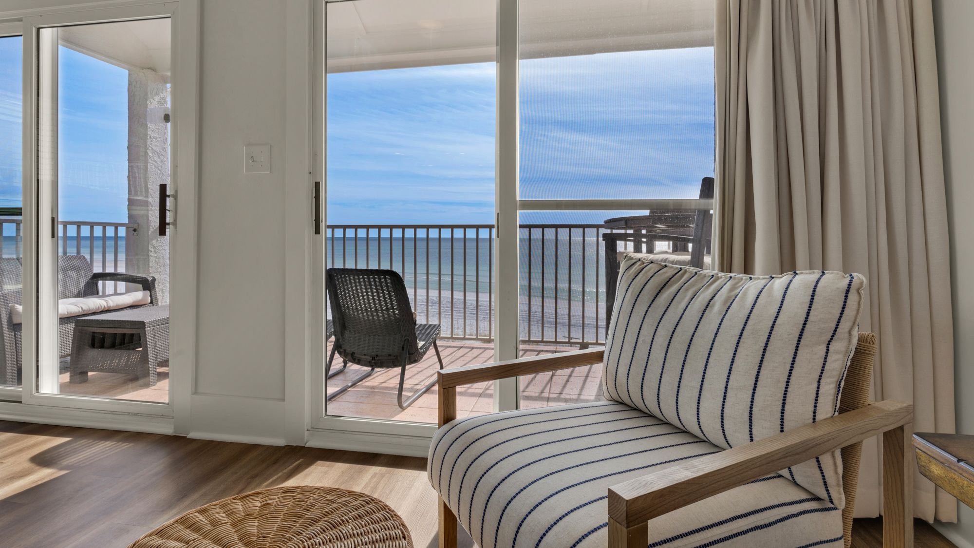 Eastern Shores 211 Living Area