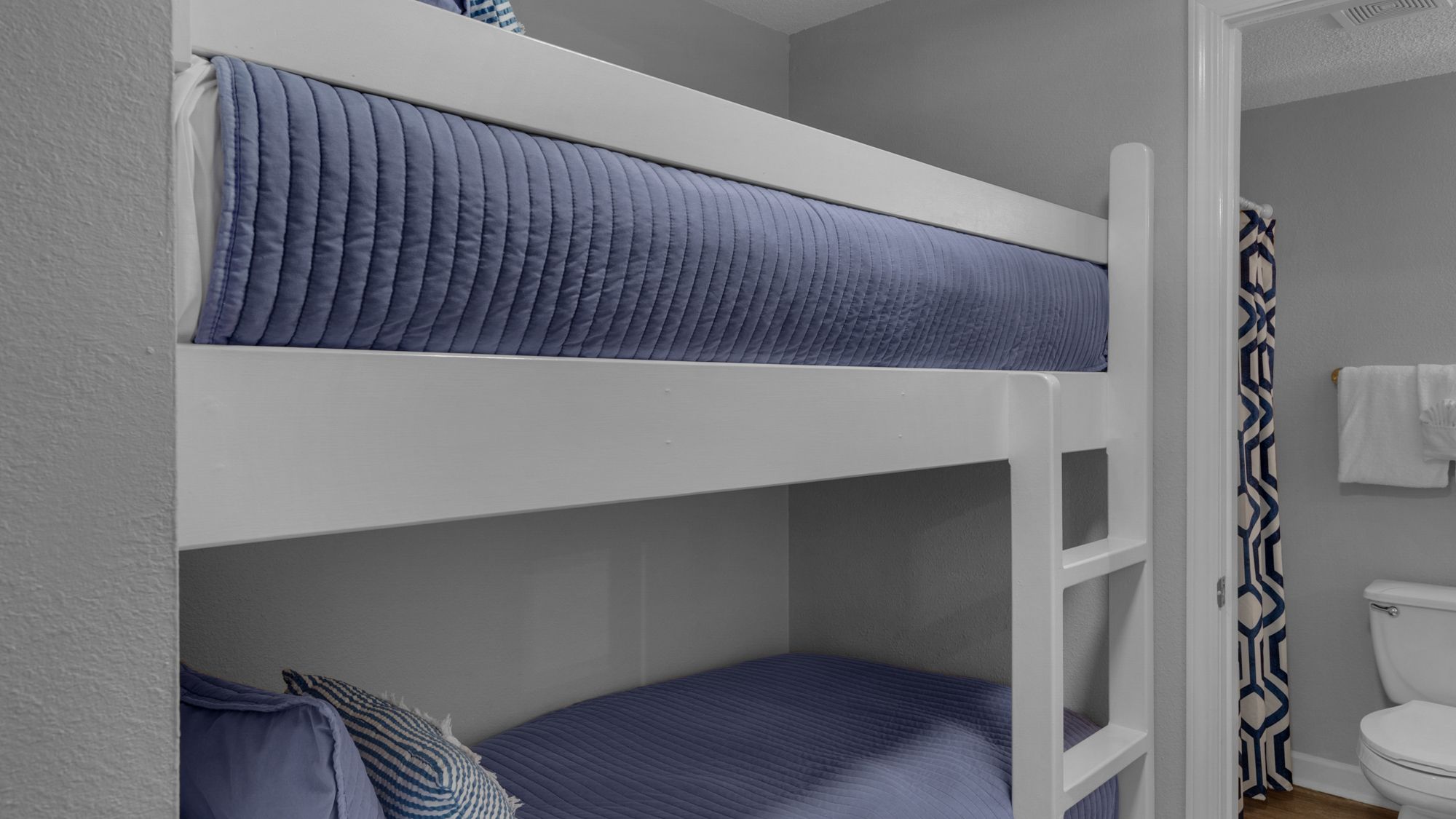 Gulf Place Cabanas 206 Hallway Bunks