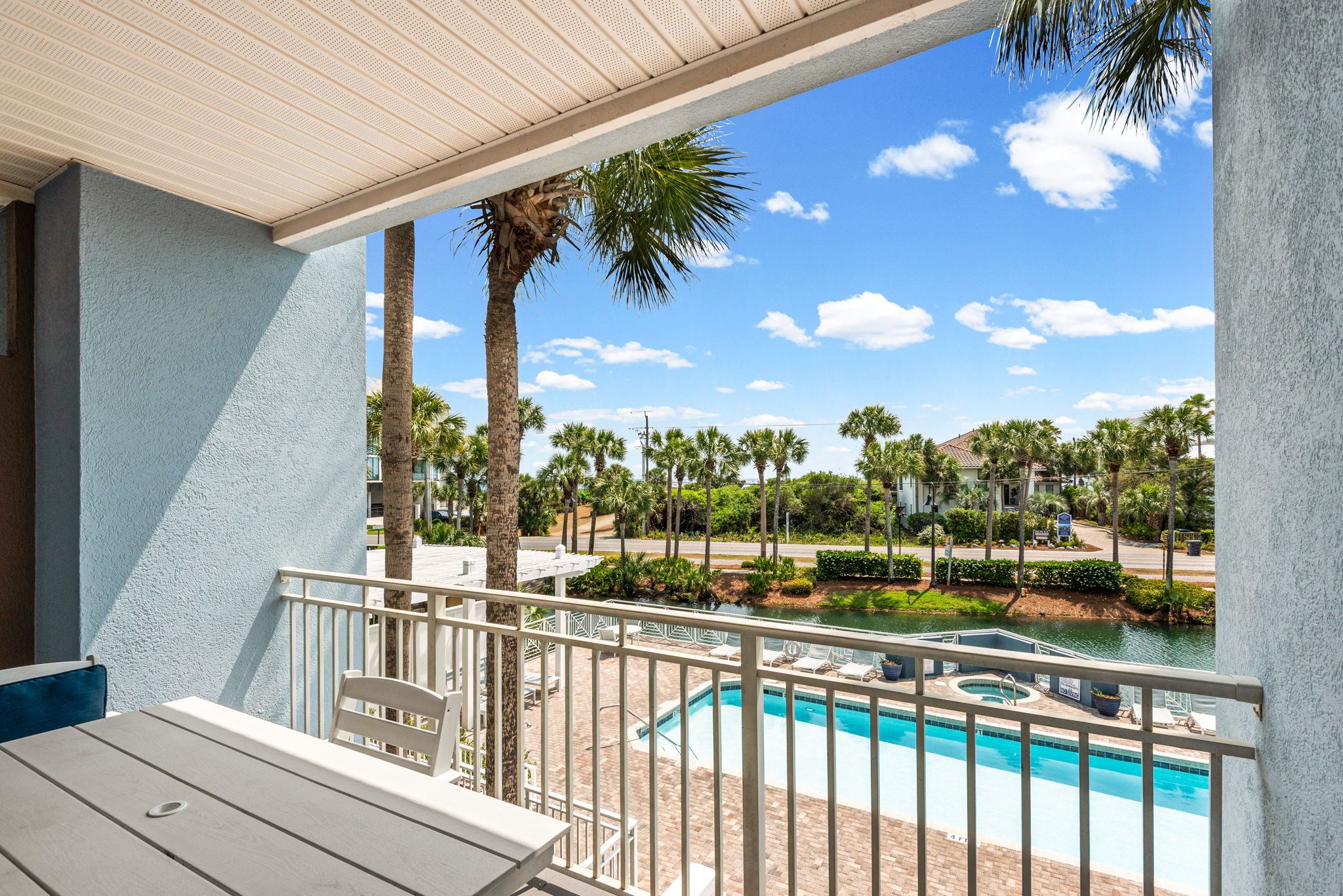 GCB206 - Balcony 