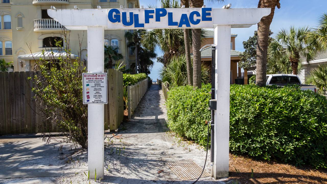 Gulf Place Grounds and Amenities Gulf Place Grounds and Amenities