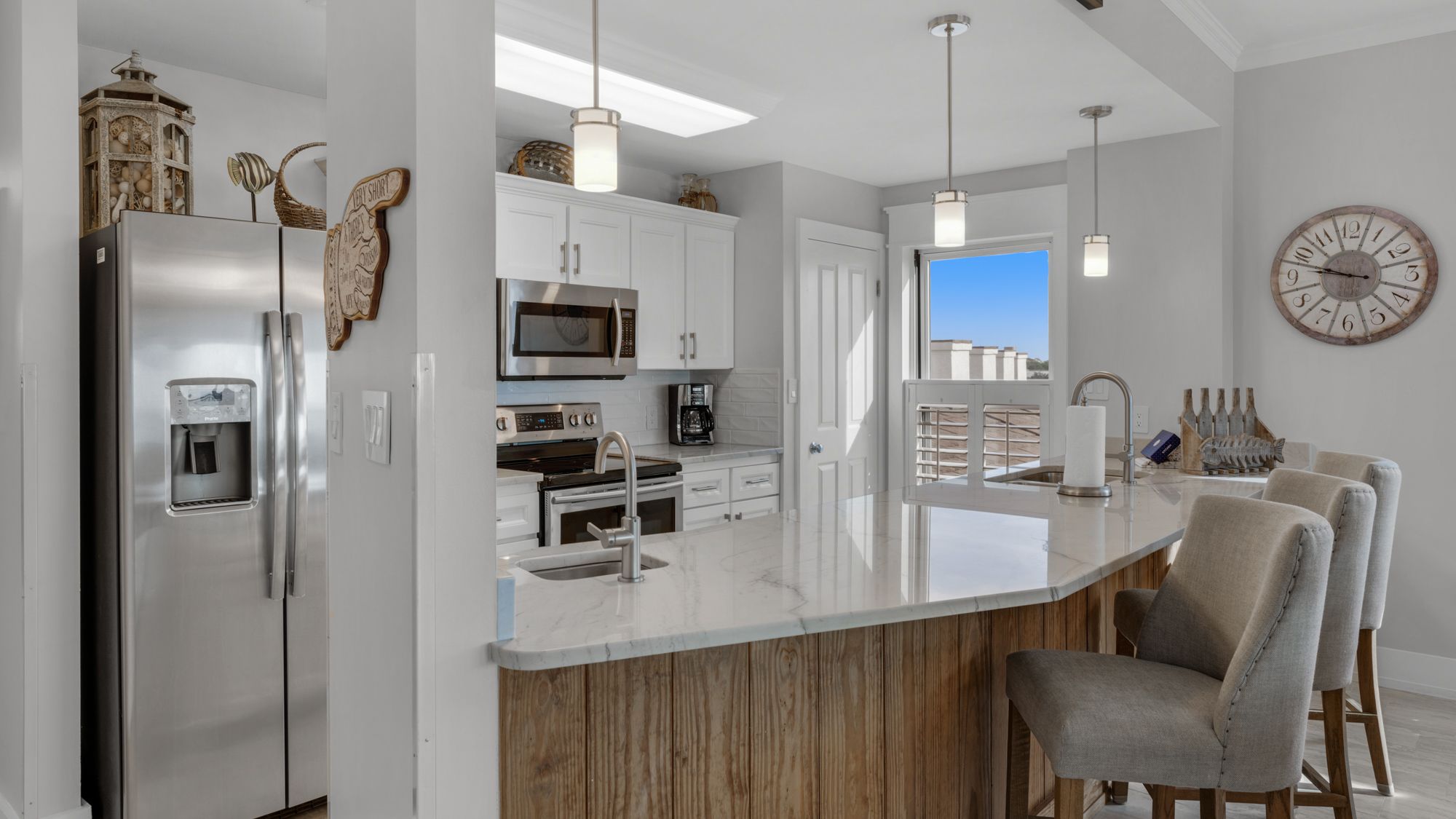 Grand Playa 401 Kitchen