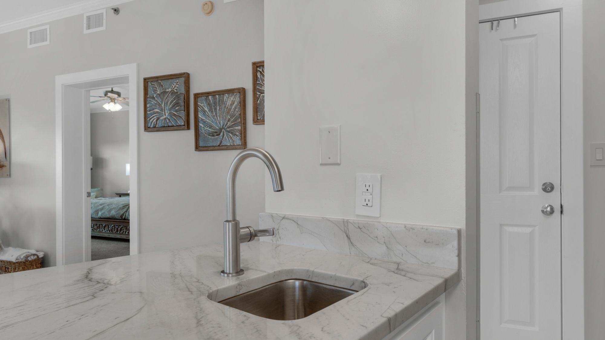 Grand Playa 401 Kitchen