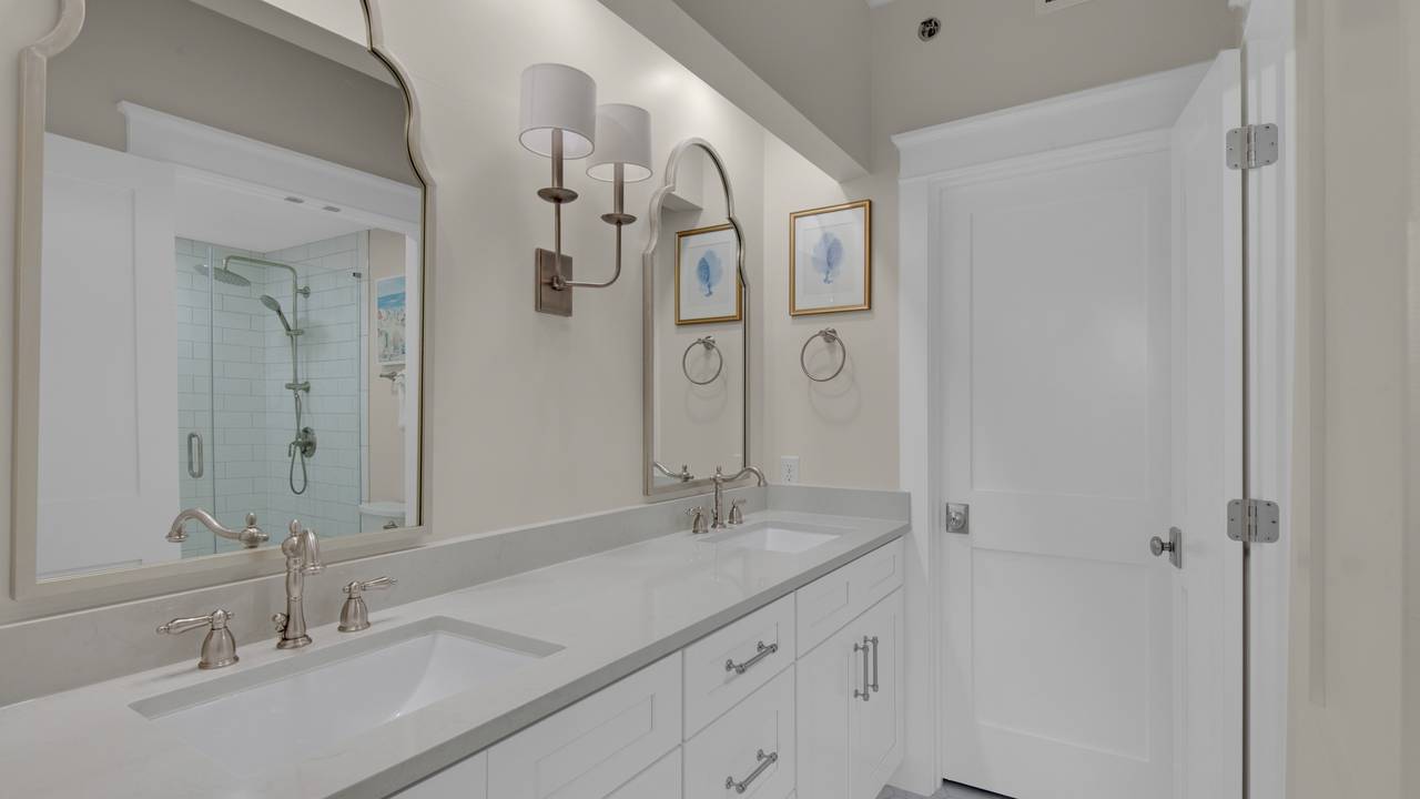 High Pointe 132 Master Bathroom High Pointe 132 Master Bathroom