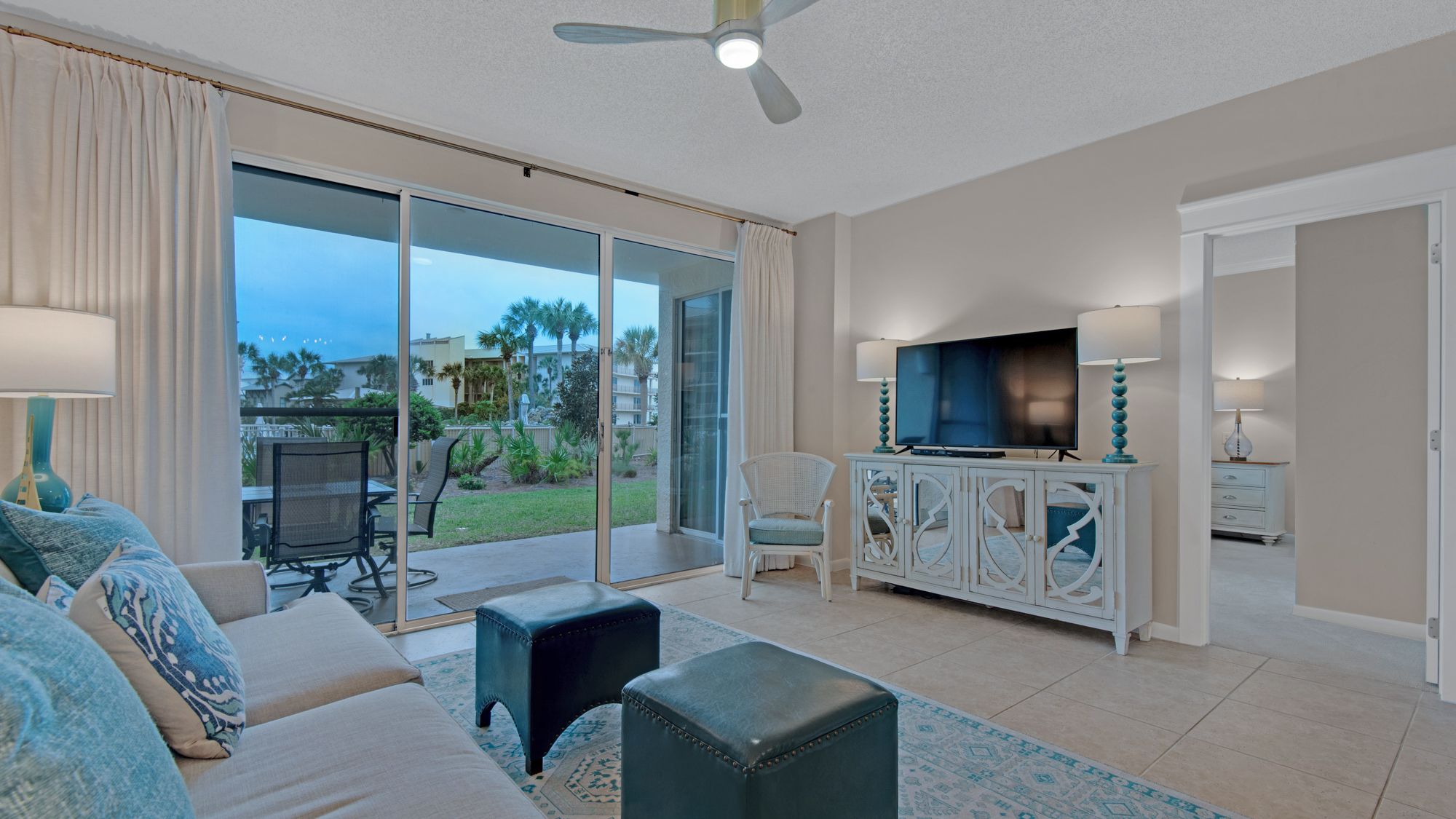 High Pointe 132 Main Living Area