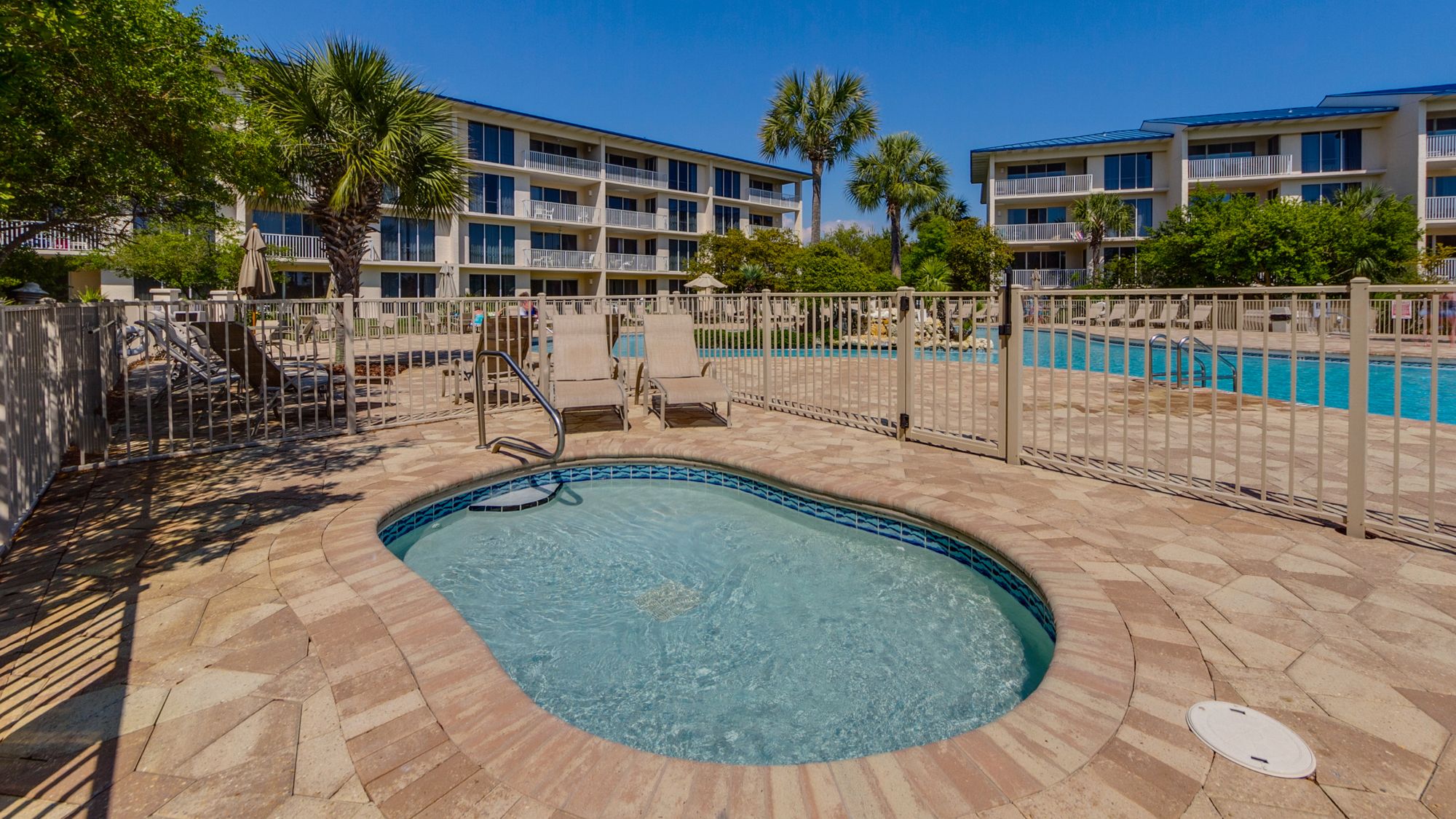 High Pointe Grounds and Amenities