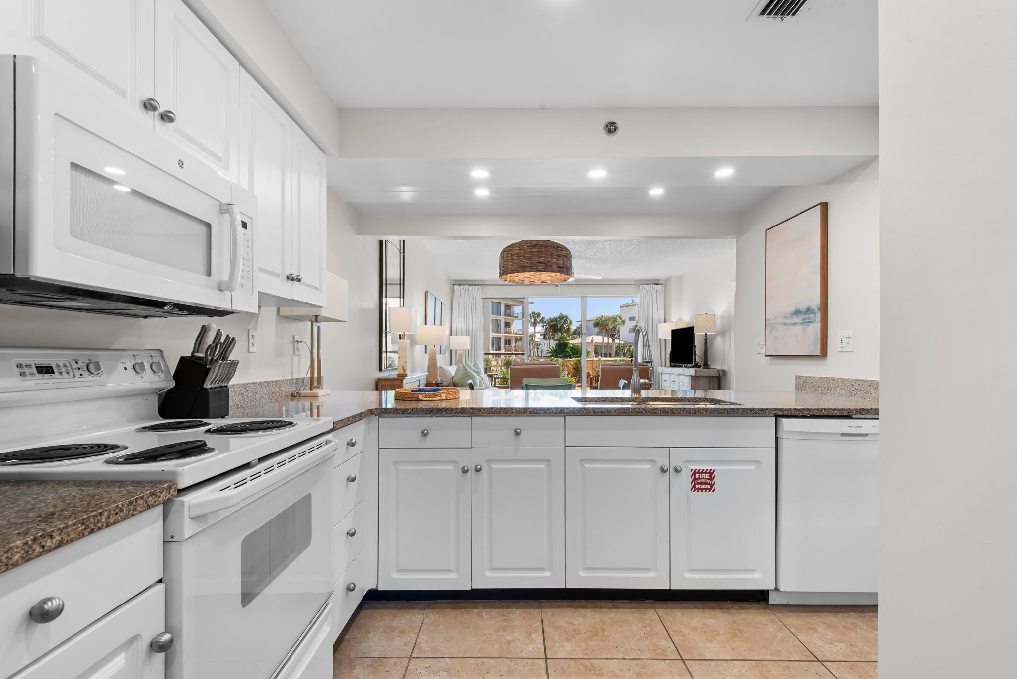 High Pointe Resort 132 - Kitchen